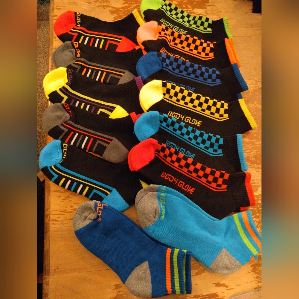 Body Glove kids socks 13 pairs boys large